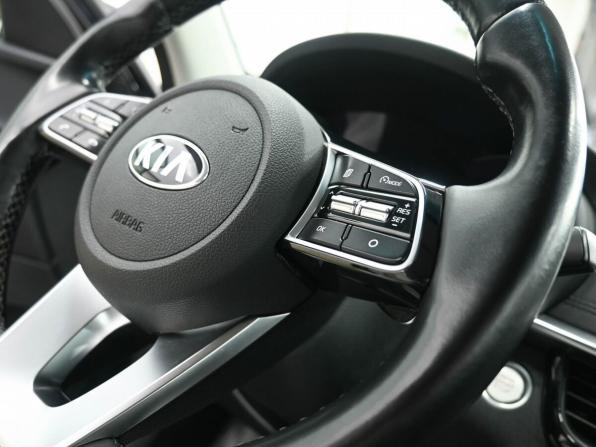Kia Optima IV Рестайлинг с пробегом 2019 года, цена 2 179 900 рублей, 65536 км, седан, Автокод Объявления