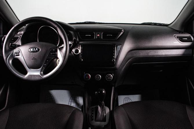 Kia Rio III Рестайлинг с пробегом 2017 года, цена 1 229 000 рублей, 86200 км, седан, Автокод Объявления