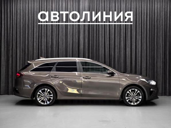 Kia Ceed III с пробегом 2019 года, цена 1 550 000 рублей, 102000 км, универсал, Автокод Объявления