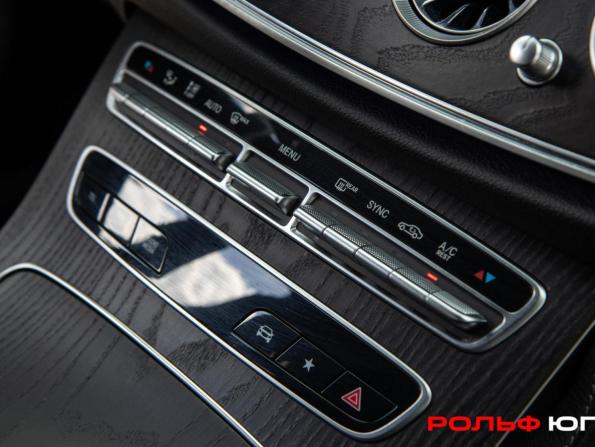 Mercedes-Benz E-Класс V (W213 S213 C238) Рестайлинг с пробегом 2020 года, цена 4 388 000 рублей, 59218 км, седан, Автокод Объявления