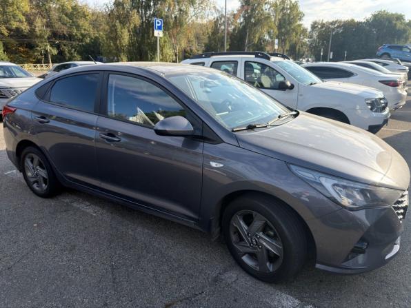 Hyundai Solaris II Рестайлинг с пробегом 2021 года, цена 1 490 000 рублей, 99515 км, седан, Автокод Объявления
