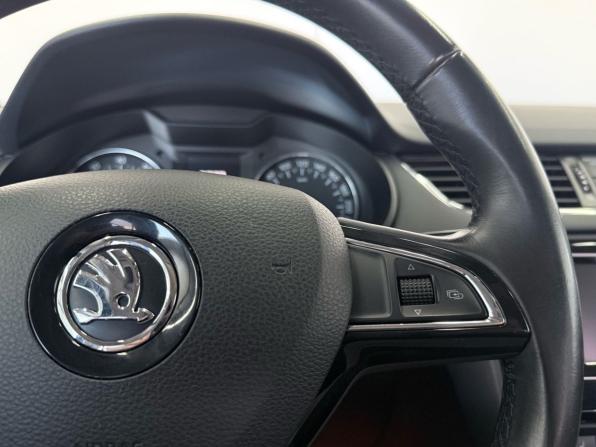 Skoda Octavia III (A7) с пробегом 2014 года, цена 1 399 000 рублей, 143000 км, лифтбек, Автокод Объявления