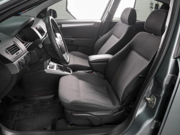 Opel Astra H Рестайлинг с пробегом 2011 года, цена 729 000 рублей, 241494 км, седан, Автокод Объявления