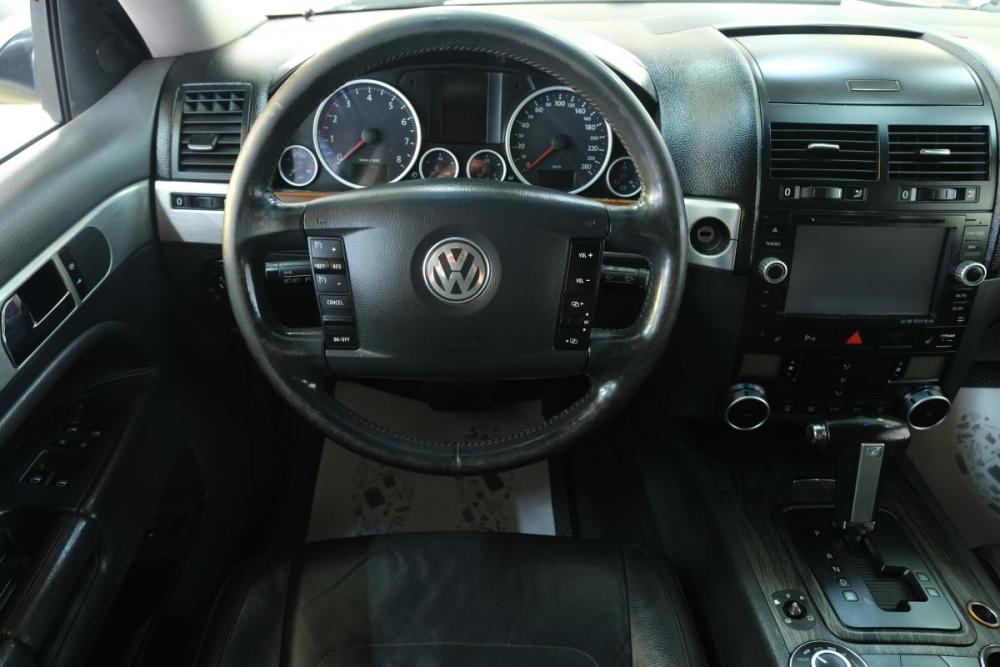 Volkswagen Touareg I Рестайлинг Омск  - изображение 13