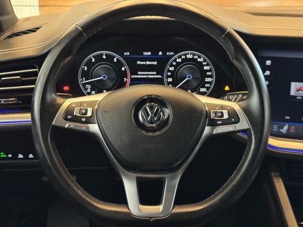 Volkswagen Touareg III с пробегом 2019 года, цена 5 499 000 рублей, 39116 км, внедорожник, Автокод Объявления