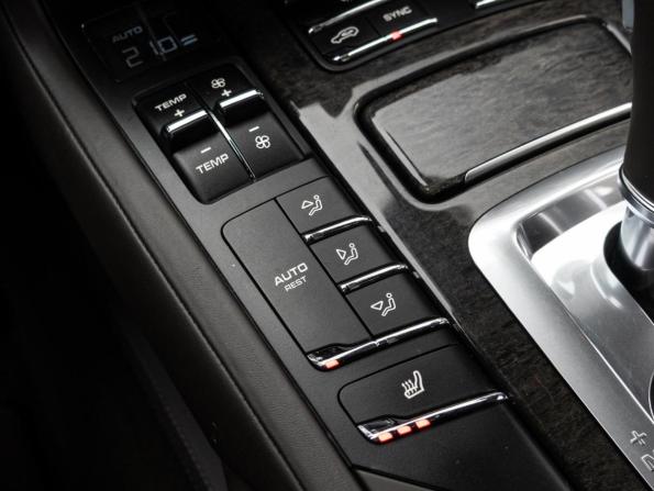 Porsche Cayenne II Рестайлинг (958) с пробегом 2015 года, цена 3 120 000 рублей, 213187 км, внедорожник, Автокод Объявления