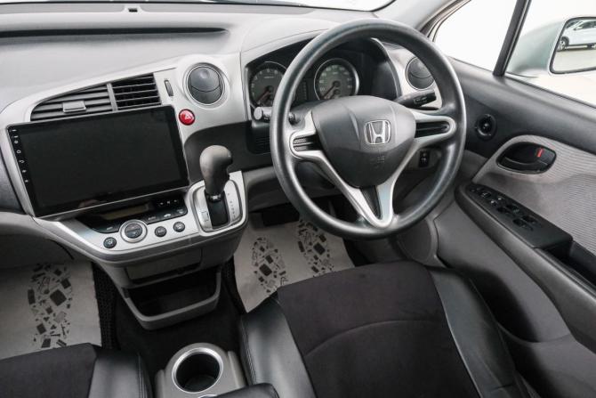 Honda Stream II Рестайлинг с пробегом 2010 года, цена 999 000 рублей, 225106 км, компактвэн, Автокод Объявления