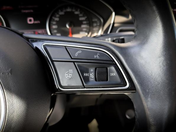 Audi A4 V (B9) Рестайлинг с пробегом 2020 года, цена 3 185 000 рублей, 48016 км, седан, Автокод Объявления