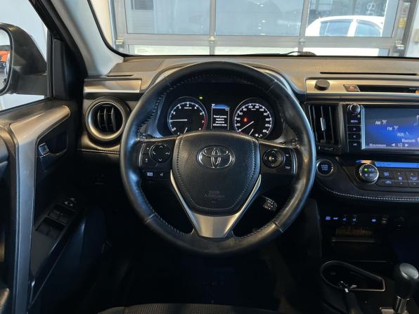 Toyota RAV4 IV (XA40) Рестайлинг с пробегом 2018 года, цена 2 299 000 рублей, 114153 км, внедорожник, Автокод Объявления