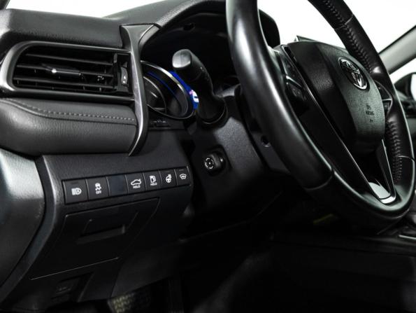 Toyota Camry VIII (XV70) Рестайлинг с пробегом 2021 года, цена 2 890 000 рублей, 139661 км, седан, Автокод Объявления
