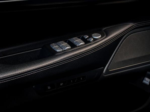 BMW 7 серии VI (G11/G12) Рестайлинг с пробегом 2019 года, цена 4 299 000 рублей, 219000 км, седан, Автокод Объявления
