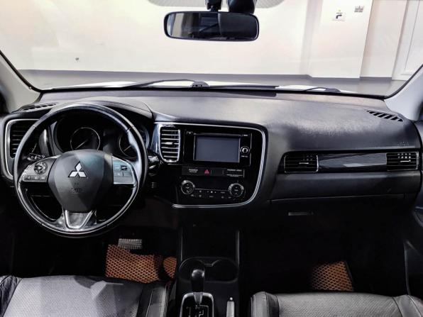 Mitsubishi Outlander III Рестайлинг 2 с пробегом 2016 года, цена 1 460 000 рублей, 176225 км, внедорожник, Автокод Объявления