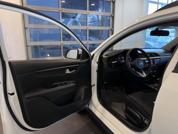 Kia Rio IV с пробегом 2018 года, цена 895 000 рублей, 146662 км, хэтчбек, Автокод Объявления