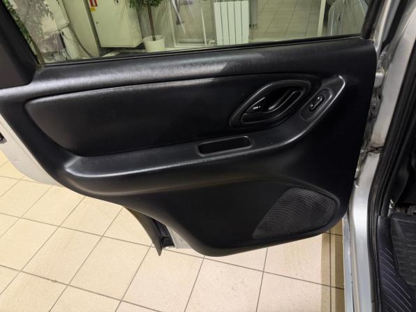 Ford Maverick III с пробегом 2005 года, цена 710 000 рублей, 246000 км, внедорожник, Автокод Объявления