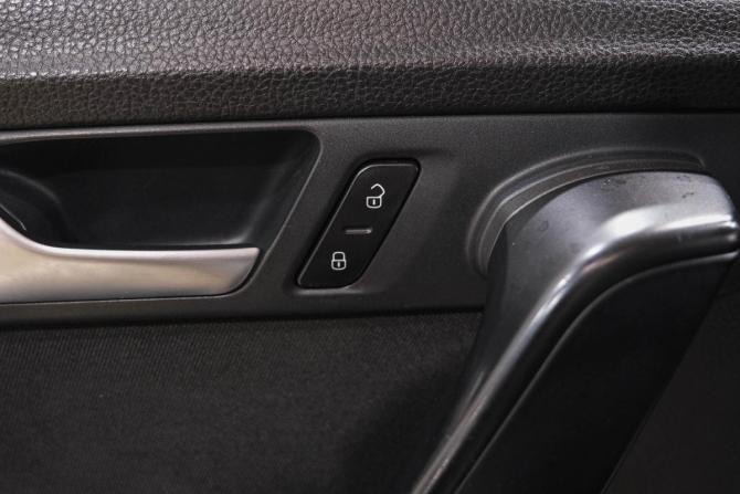 Volkswagen Passat B7 с пробегом 2012 года, цена 849 000 рублей, 138000 км, седан, Автокод Объявления