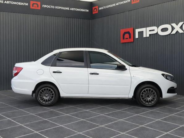 Lada (ВАЗ) Granta I Рестайлинг с пробегом 2021 года, цена 597 000 рублей, 111581 км, седан, Автокод Объявления