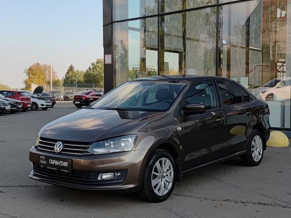 Volkswagen Polo V Рестайлинг с пробегом 2017 года, цена 930 000 рублей, 97452 км, седан, Автокод Объявления
