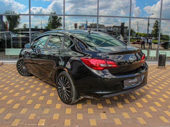 Opel Astra J Рестайлинг с пробегом 2013 года, цена 740 200 рублей, 121667 км, седан, Автокод Объявления