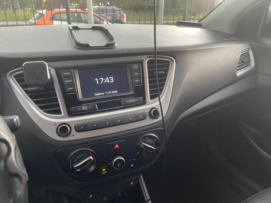 Hyundai Solaris II Санкт-Петербург  - изображение 11