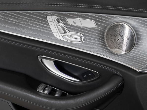 Mercedes-Benz E-Класс V (W213 S213 C238) Рестайлинг с пробегом 2021 года, цена 6 000 000 рублей, 63077 км, седан, Автокод Объявления