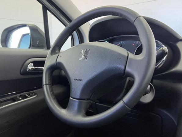 Peugeot 3008 I с пробегом 2012 года, цена 770 000 рублей, 146467 км, внедорожник, Автокод Объявления