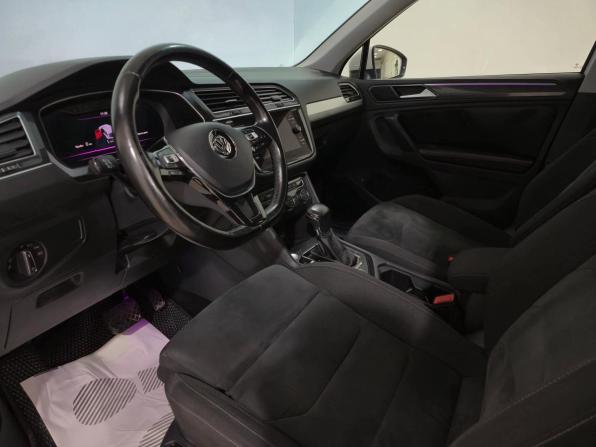 Volkswagen Tiguan II с пробегом 2018 года, цена 3 300 000 рублей, 77405 км, внедорожник, Автокод Объявления