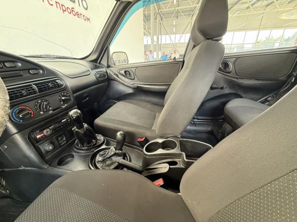 Chevrolet Niva I с пробегом 2009 года, цена 250 000 рублей, 104448 км, внедорожник, Автокод Объявления