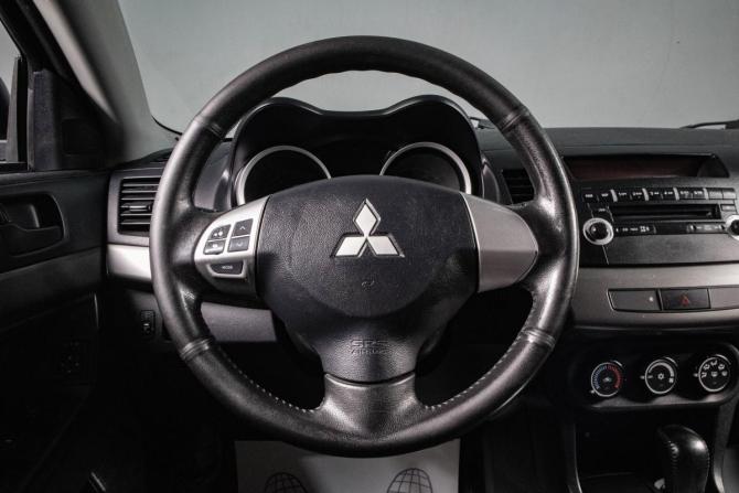 Mitsubishi Lancer X Рестайлинг с пробегом 2012 года, цена 979 000 рублей, 209000 км, седан, Автокод Объявления