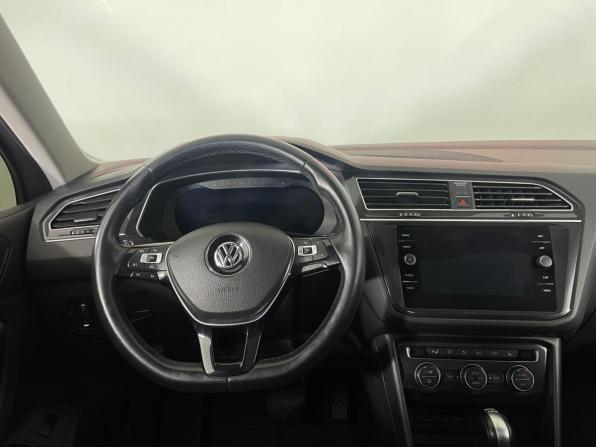 Volkswagen Tiguan II с пробегом 2018 года, цена 2 549 000 рублей, 149993 км, внедорожник, Автокод Объявления