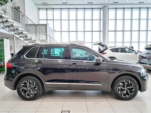 Volkswagen Tiguan II с пробегом 2017 года, цена 1 879 000 рублей, 190000 км, внедорожник, Автокод Объявления