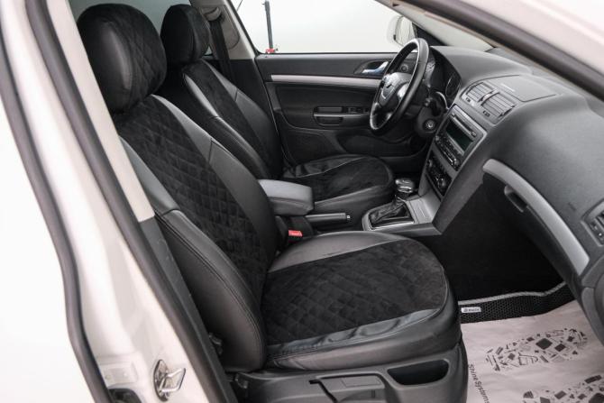 Skoda Octavia II (A5) Рестайлинг с пробегом 2011 года, цена 899 000 рублей, 189600 км, лифтбек, Автокод Объявления