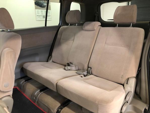 Toyota ISis I с пробегом 2004 года, цена 695 000 рублей, 280000 км, минивэн, Автокод Объявления