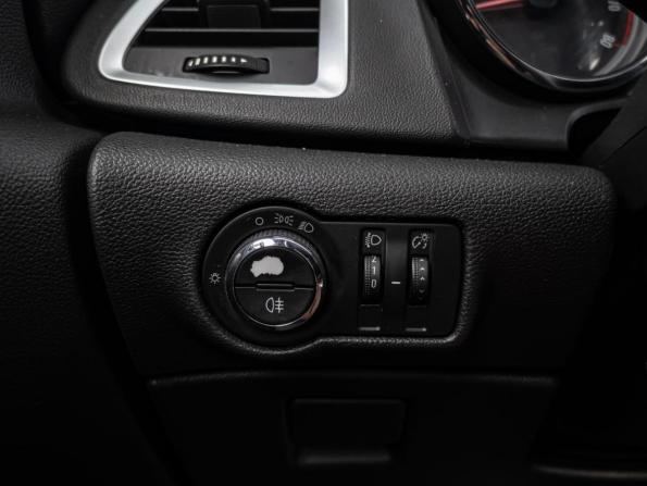 Opel Astra J Рестайлинг с пробегом 2014 года, цена 900 000 рублей, 152427 км, хэтчбек, Автокод Объявления