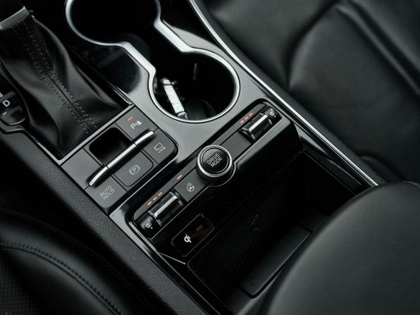 Kia K5 III с пробегом 2021 года, цена 2 320 000 рублей, 100357 км, седан, Автокод Объявления
