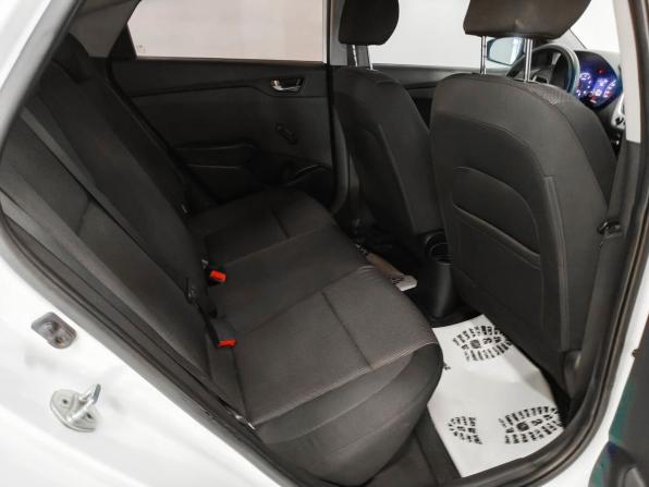 Hyundai Solaris II с пробегом 2017 года, цена 911 000 рублей, 178607 км, седан, Автокод Объявления