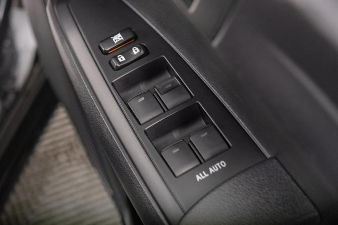 Toyota Corolla XI (E160 E170) Рестайлинг 2 с пробегом 2018 года, цена 1 349 000 рублей, 57000 км, универсал, Автокод Объявления