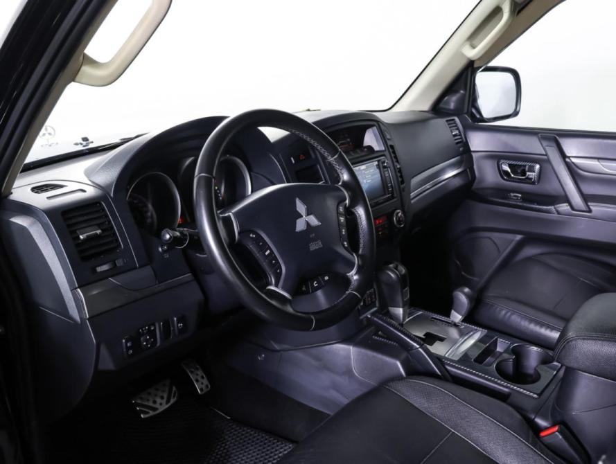 Mitsubishi Pajero IV Рестайлинг 1 Москва  - изображение 16