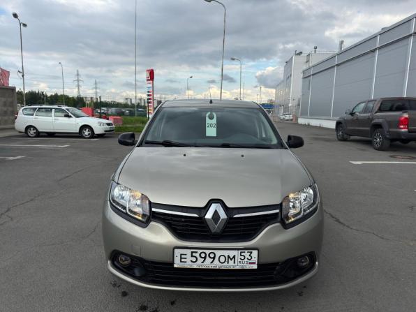 Renault Logan II с пробегом 2017 года, цена 649 000 рублей, 123000 км, седан, Автокод Объявления