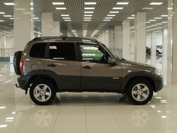 Chevrolet Niva I Рестайлинг с пробегом 2015 года, цена 535 000 рублей, 125046 км, внедорожник, Автокод Объявления