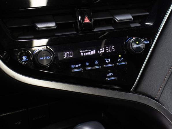 Toyota Camry VIII (XV70) Рестайлинг с пробегом 2023 года, цена 3 698 000 рублей, 24146 км, седан, Автокод Объявления