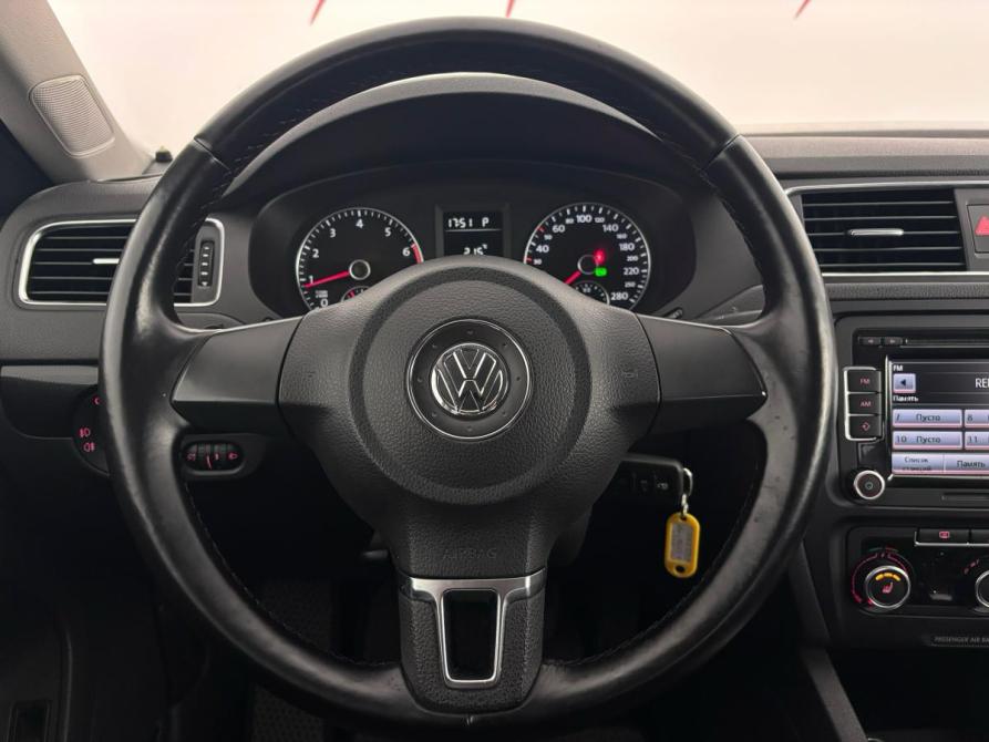Volkswagen Jetta VI Псков  - изображение 11