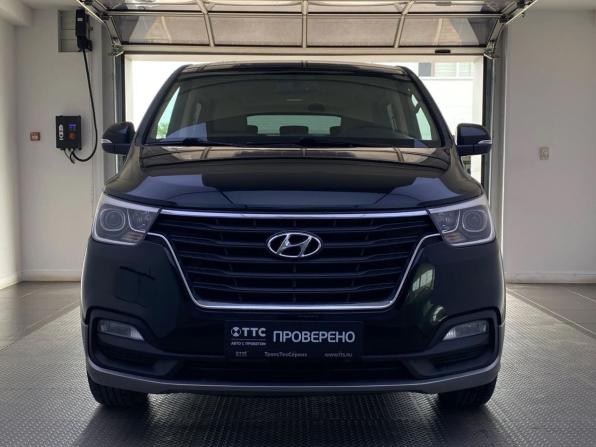 Hyundai H-1 II Рестайлинг 2 с пробегом 2019 года, цена 2 835 000 рублей, 147082 км, минивэн, Автокод Объявления