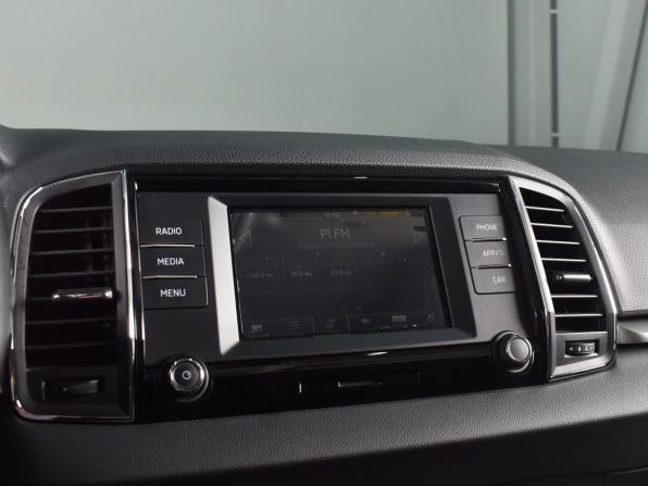 Skoda Karoq I с пробегом 2022 года, цена 2 475 995 рублей, 59586 км, внедорожник, Автокод Объявления