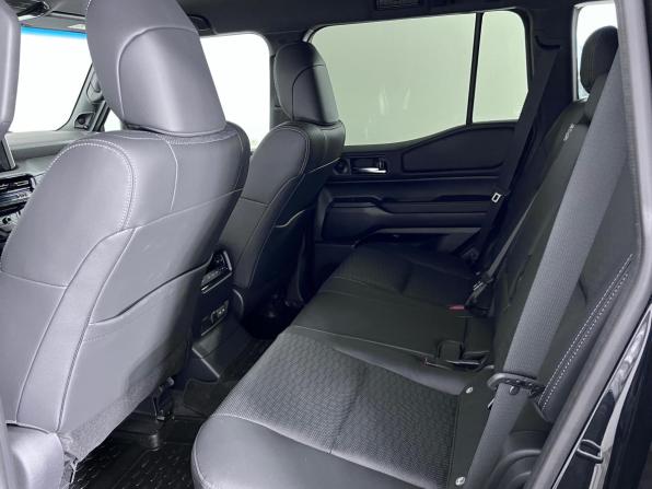 Toyota Land Cruiser Prado 250 Series с пробегом 2024 года, цена 9 999 000 рублей, 18726 км, внедорожник, Автокод Объявления