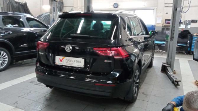 Volkswagen Tiguan II с пробегом 2019 года, цена 1 899 000 рублей, 241062 км, внедорожник, Автокод Объявления