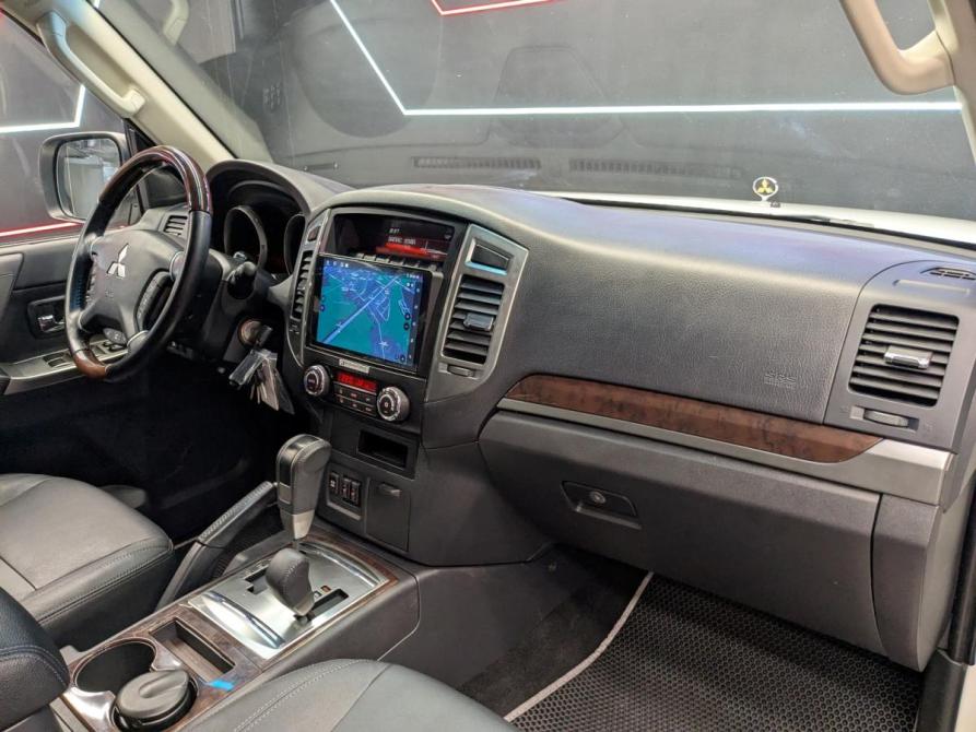 Mitsubishi Pajero IV Рестайлинг 2 Москва  - изображение 18