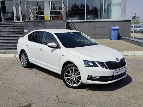 Skoda Octavia III (A7) Рестайлинг с пробегом 2020 года, цена 2 400 000 рублей, 53289 км, лифтбек, Автокод Объявления