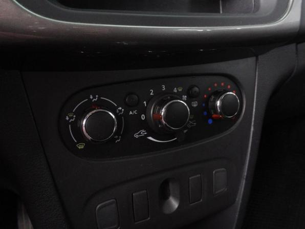 Renault Logan II Рестайлинг с пробегом 2021 года, цена 949 000 рублей, 146109 км, седан, Автокод Объявления