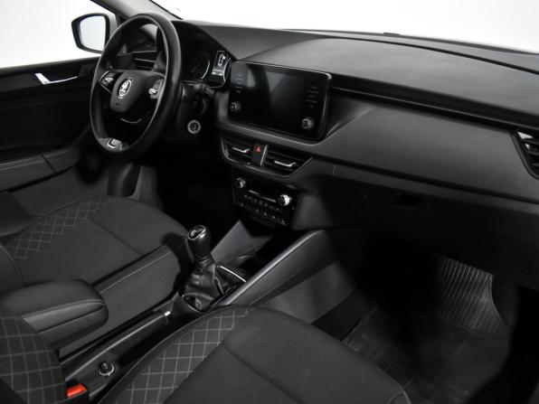 Skoda Rapid II с пробегом 2020 года, цена 1 640 000 рублей, 45000 км, лифтбек, Автокод Объявления