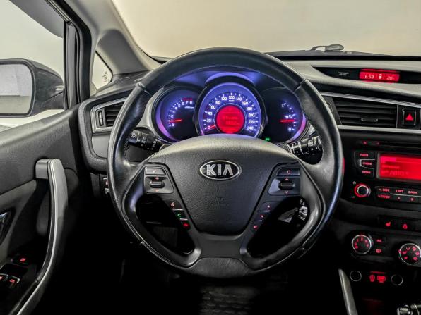 Kia Ceed II Рестайлинг с пробегом 2017 года, цена 1 400 000 рублей, 101000 км, универсал, Автокод Объявления